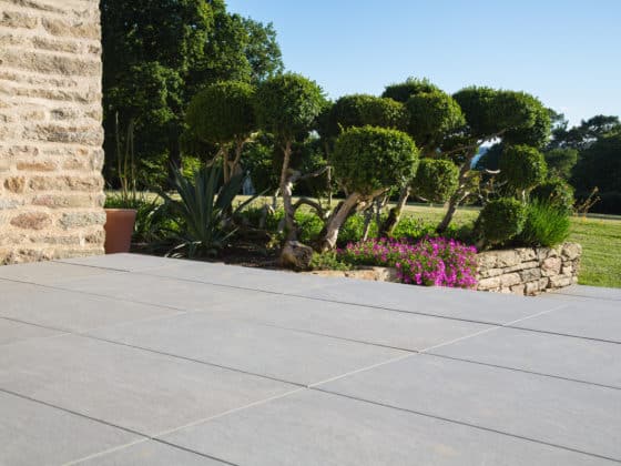 Comment nettoyer des dalles en pierre ?