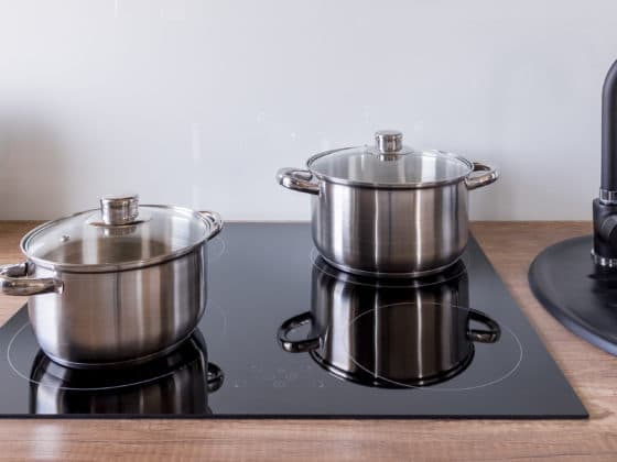 Comment nettoyer efficacement un évier noir