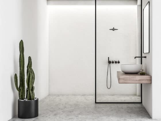 Comment nettoyer les traces de calcaire des parois vitrées d'une douche ?