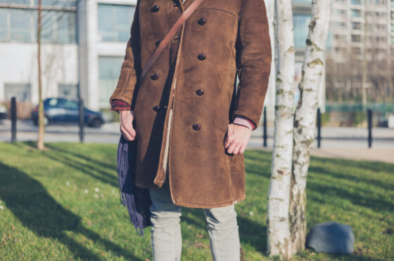 Comment nettoyer une peau lainée ?