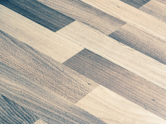 Comment retirer des traces d’éosine sur un lino ?