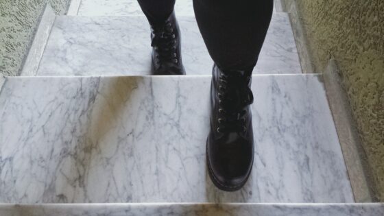 Comment nettoyer des escaliers en marbre ?
