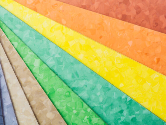 Comment nettoyer des traces de stylo sur du lino ?