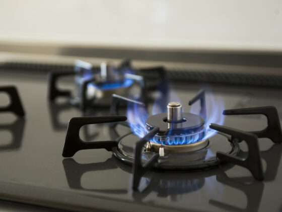 Comment parfaitement nettoyer des capuchons des brûleurs d'une gazinière