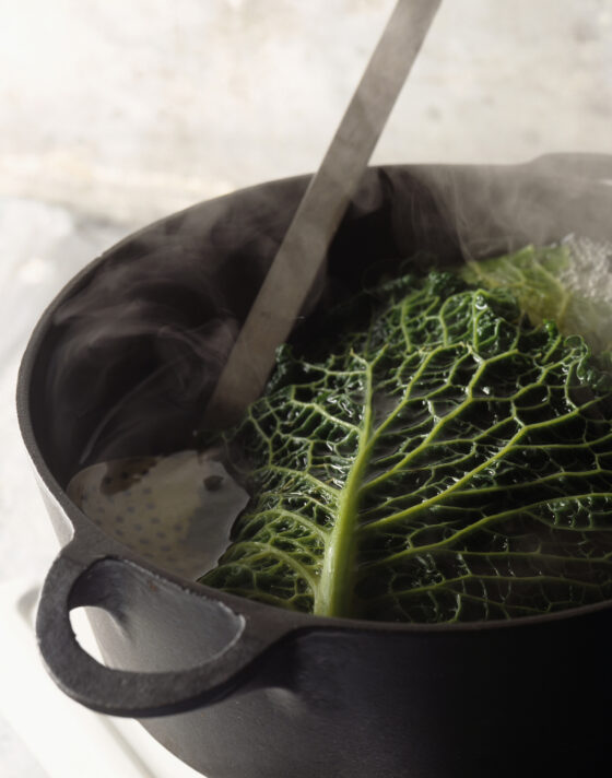 Nettoyer une cocotte en fonte