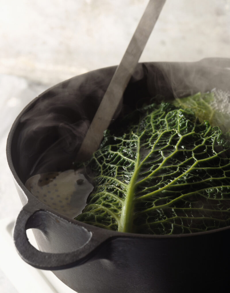 Nettoyer une cocotte en fonte