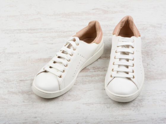 Comment entretenir des baskets en cuir blanches ?