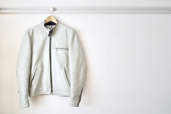 Comment nettoyer le col et les poignets d'un blouson ou d'une veste en cuir ?