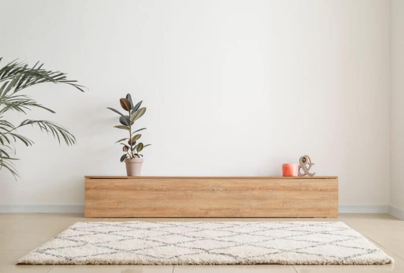 Comment enlever une tache grasse alimentaire sur un tapis en laine ?