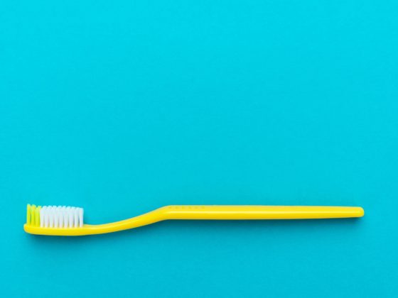 Comment nettoyer sa brosse à dents efficacement ?
