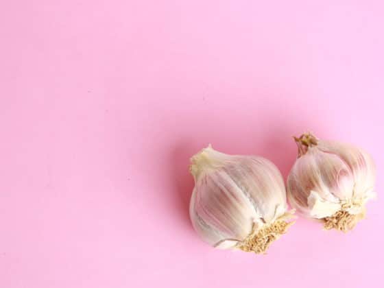 Comment supprimer les odeurs d’ail et d’oignon sur les mains ?