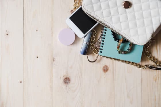 Comment nettoyer un sac à main en cuir blanc ?