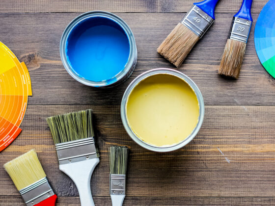 Comment nettoyer des pinceaux avant usage ?