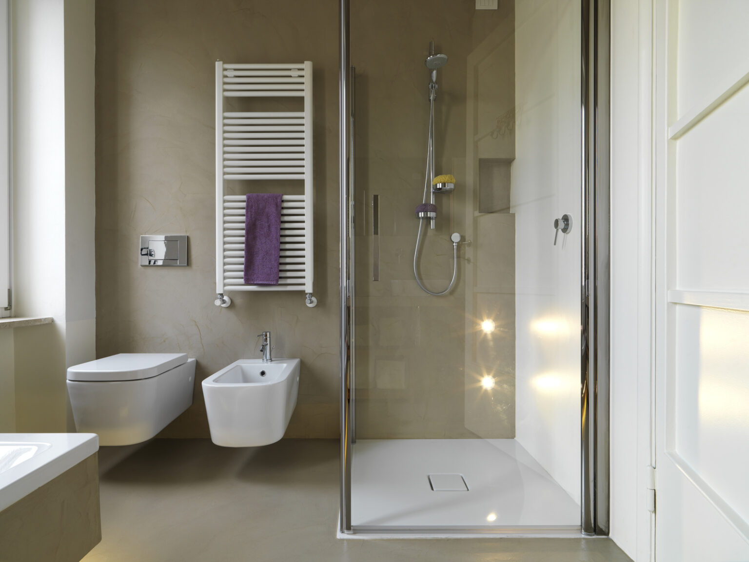 Comment nettoyer un bac de douche en résine