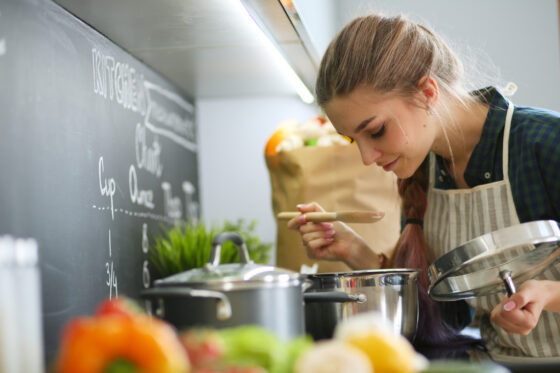 Comment se débarrasser des odeurs de cuisine ?