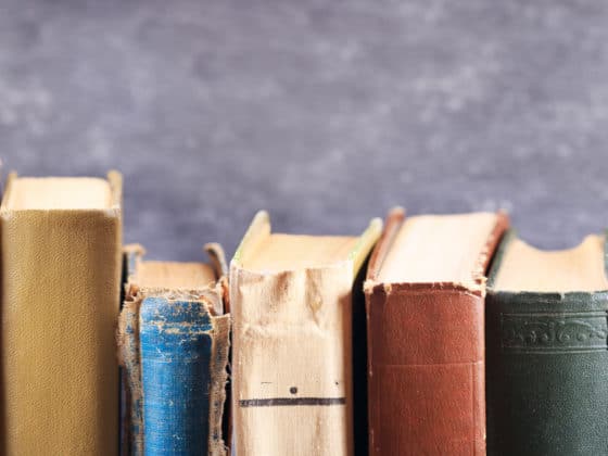 Comment éliminer l’odeur de poussière des livres anciens ?