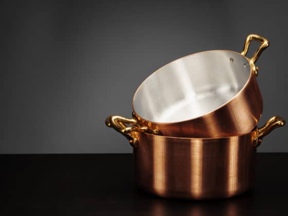 Comment récupérer une casserole en cuivre noircie par les flammes ?