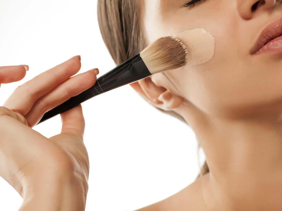 Comment Faire Partir Une Tache De Stylo Sur Du Cuir Comment nettoyer des taches de lait anciennes sur des vêtements