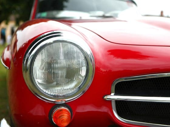 Comment rendre à nouveau translucides des phares de voiture devenus opaques ?