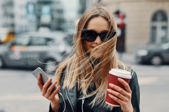 Comment nettoyer une tache de café sur du cuir ?