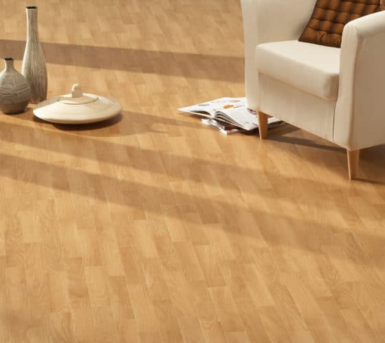 Comment faire partir une tache de colle sur du lino ?