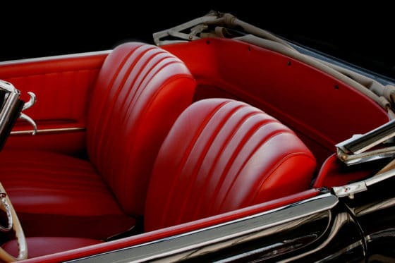Comment nettoyer des sièges de voiture en cuir ?