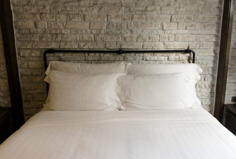 Comment rattraper de la soie blanche qui a jauni ?