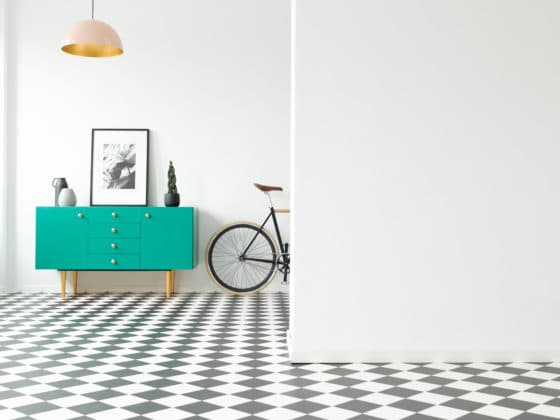 Comment rendre sa brillance à un lino devenu terne ?