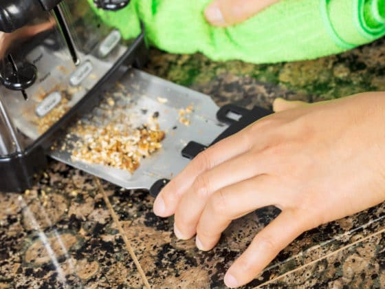 Comment nettoyer l'intérieur d’un grille-pain ?