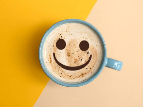 Comment nettoyer des taches de café sur du cuir blanc ?