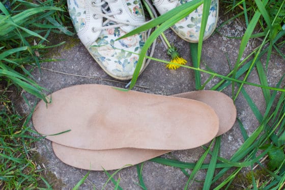 Comment nettoyer des semelles intérieures de chaussures en cuir ?