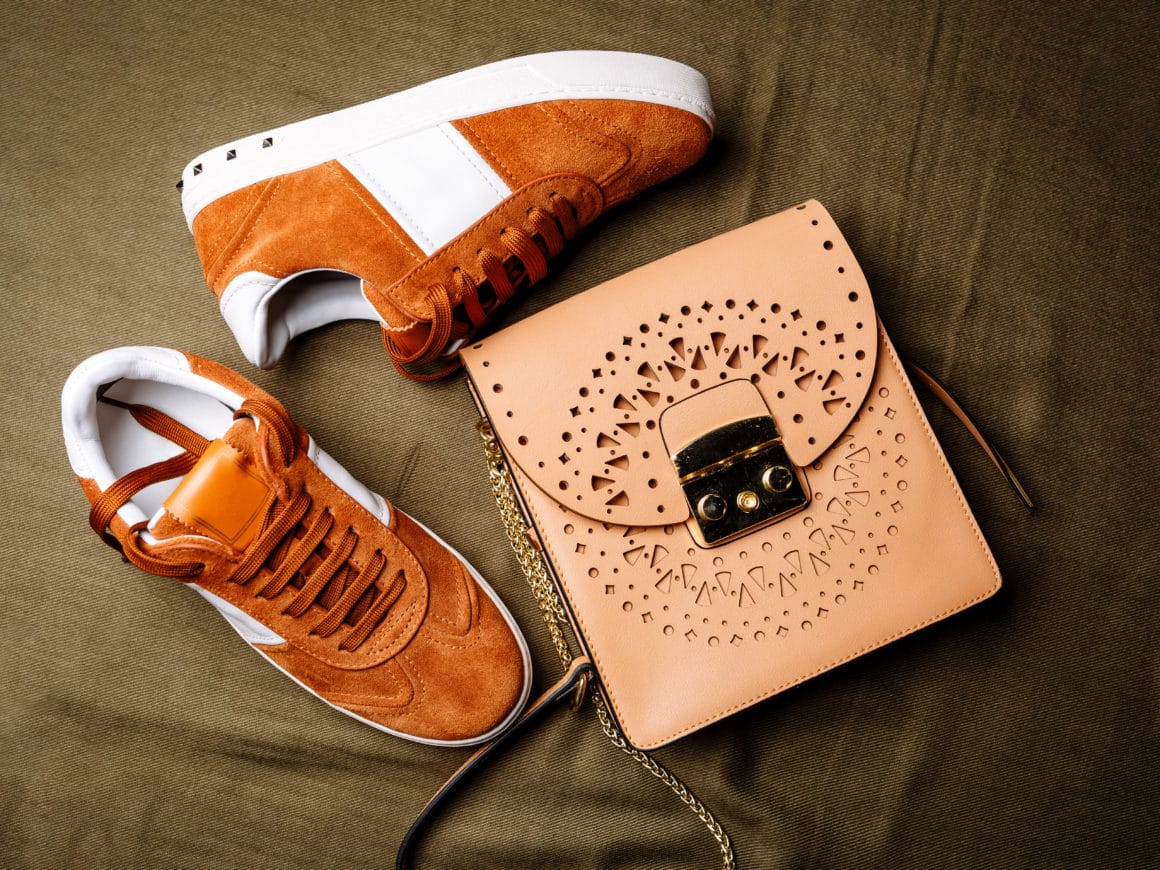 Comment nettoyer des traces d'herbe sur des baskets en daim