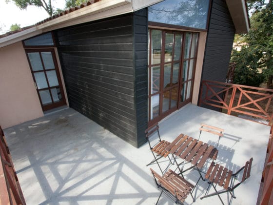Comment nettoyer les dalles en ciment sur une terrasse ?