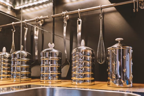 Comment nettoyer et faire briller les objets en inox ?