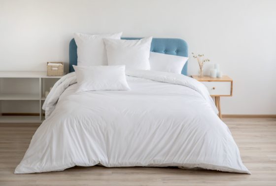 Comment nettoyer une tête de lit en tissu ?