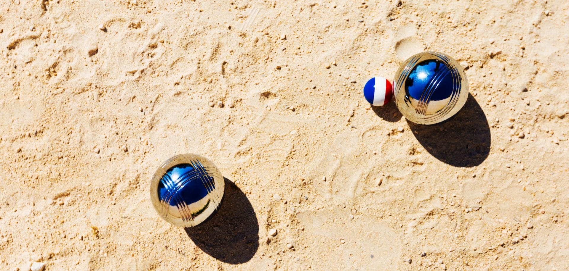 Nettoyer les points de rouille de boules de pétanque - Les Astucieux