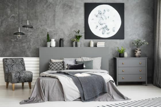Comment faire disparaître des taches jaunes sur un jeté de lit en coton de couleur ?
