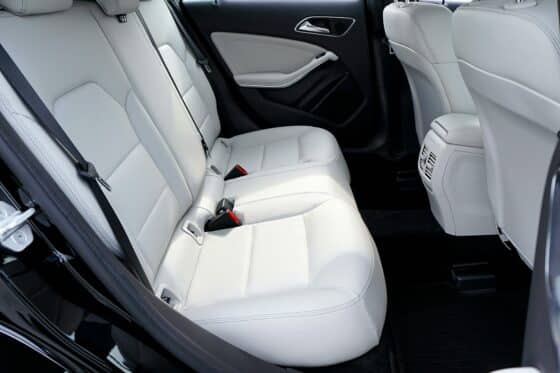 Image d'un intérieur de voiture nettoyé