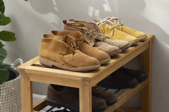 Paires de chaussures en daim