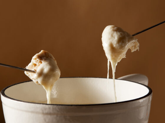 Image d'un appareil à fondue savoyarde